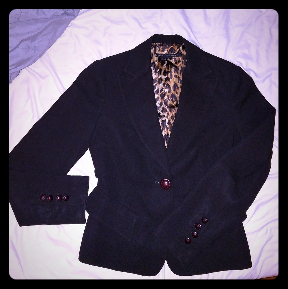 Black fitted blazer